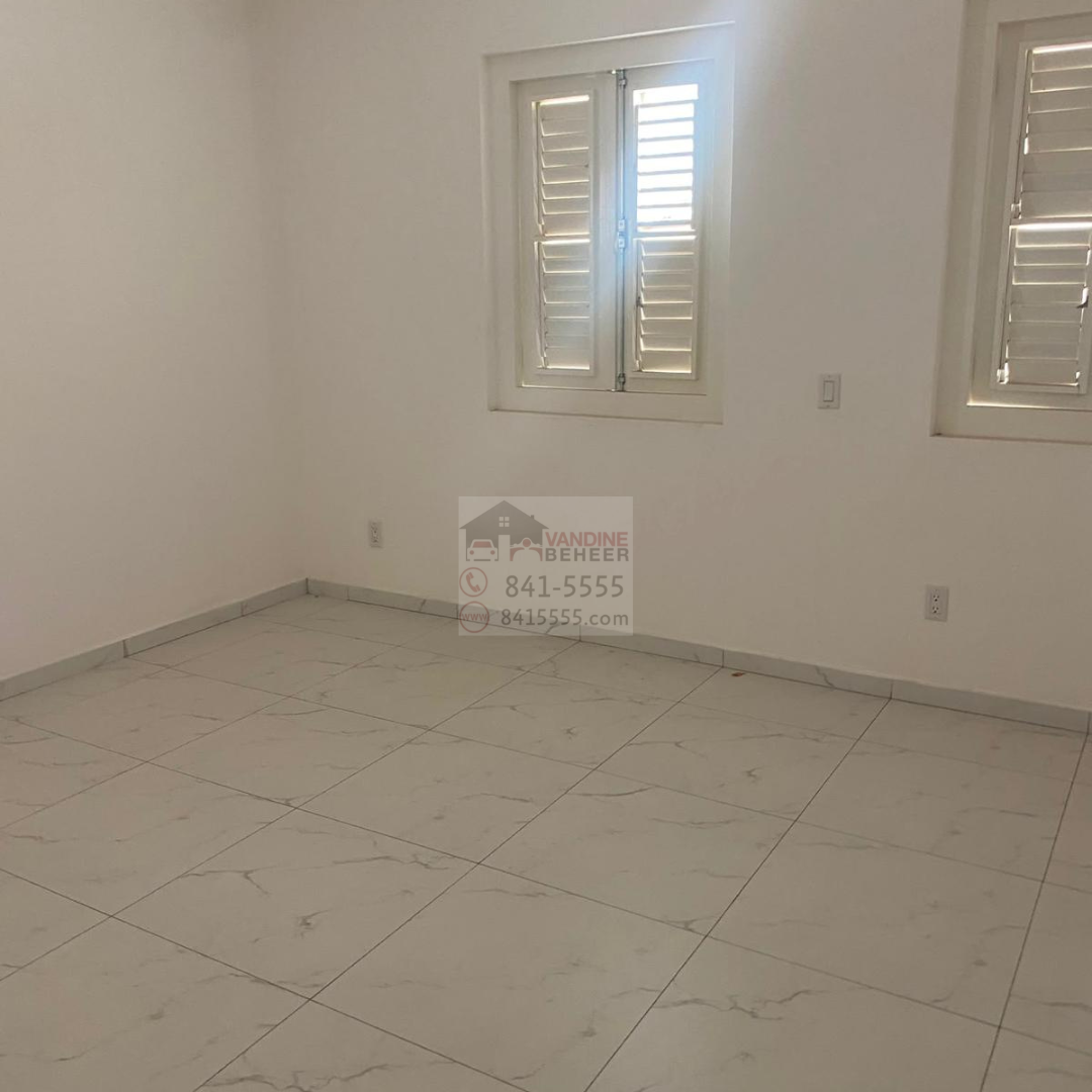 Kaya Papa Godett 83 Vandine Beheer Curacao For Rent Commercial Space